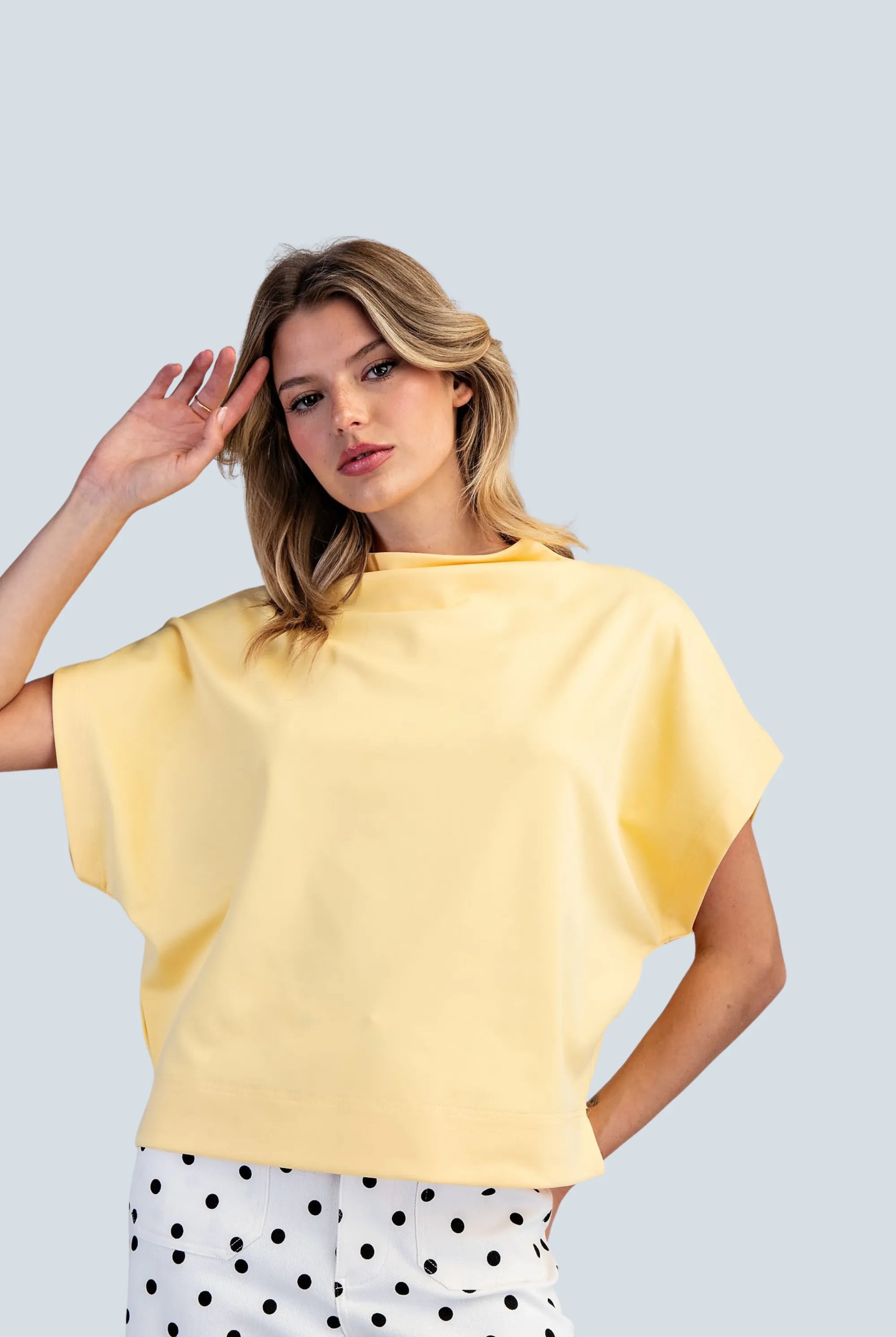 eBoutike Top Solid Mock Neck Short Sleeve Top