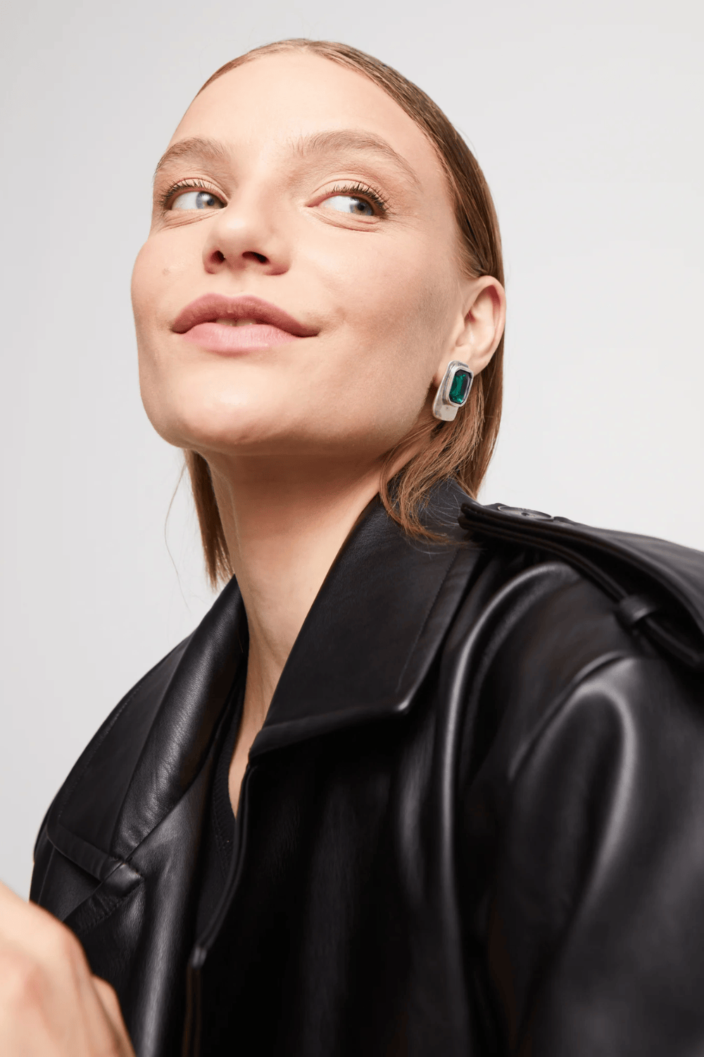 UNOde50 Earring Sterling silver-plated rectangular-shaped earrings with green crystal