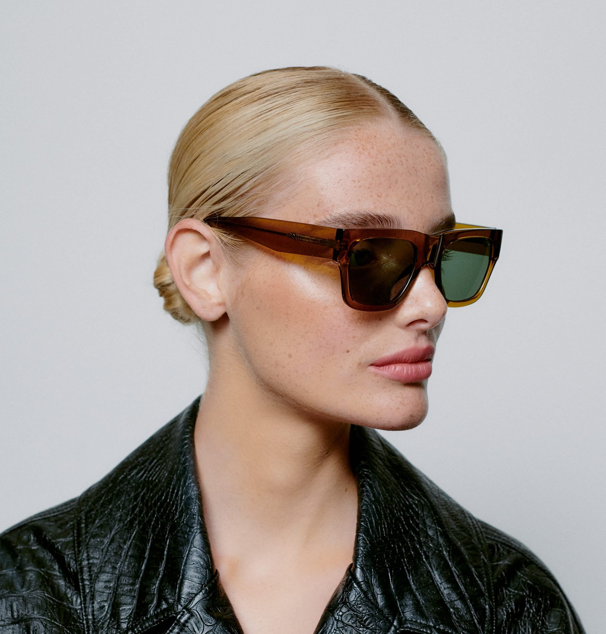eBoutike Sunglasses AGNES - Smoke Transparent