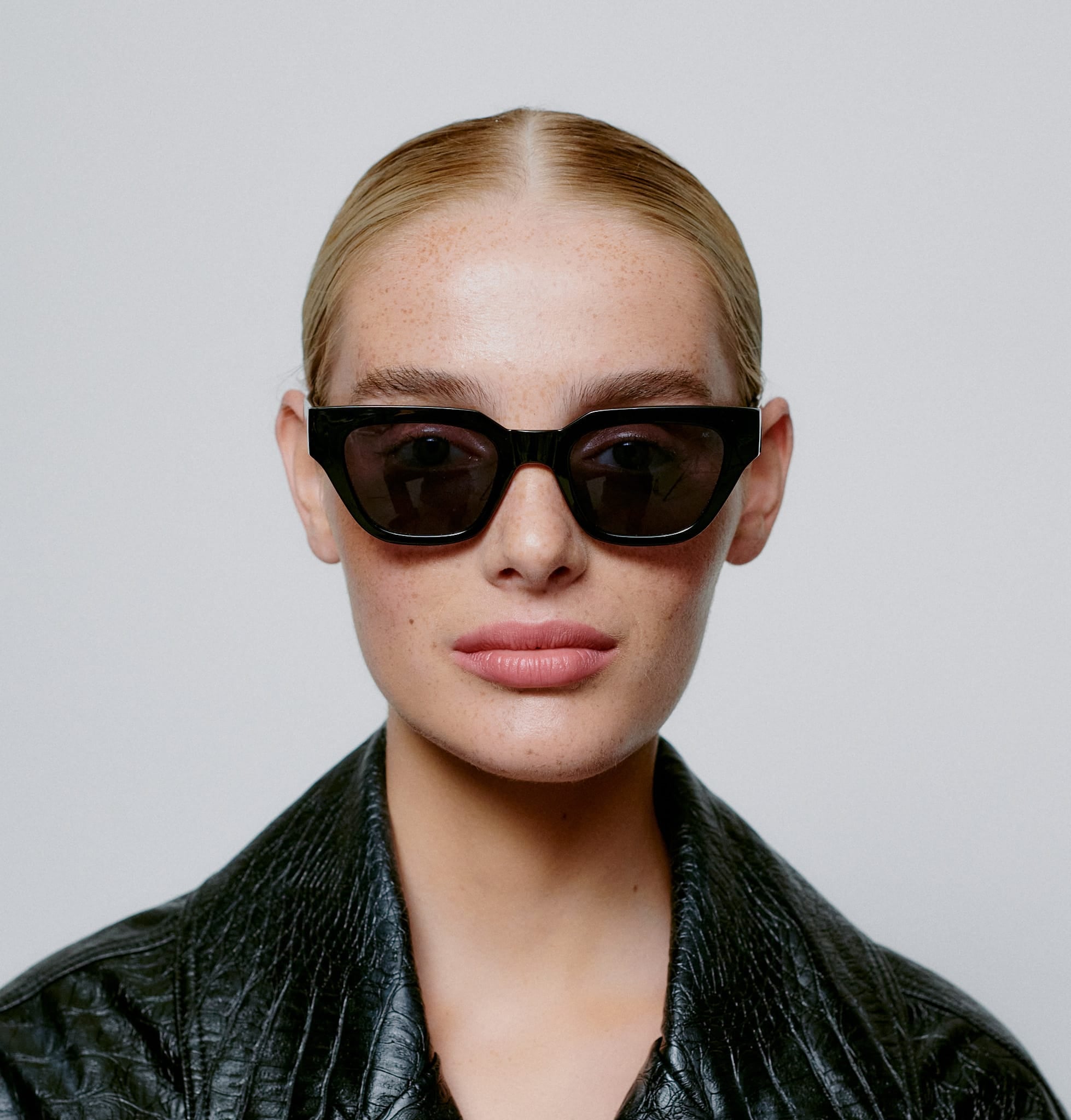 eBoutike Sunglasses KAWS - Black