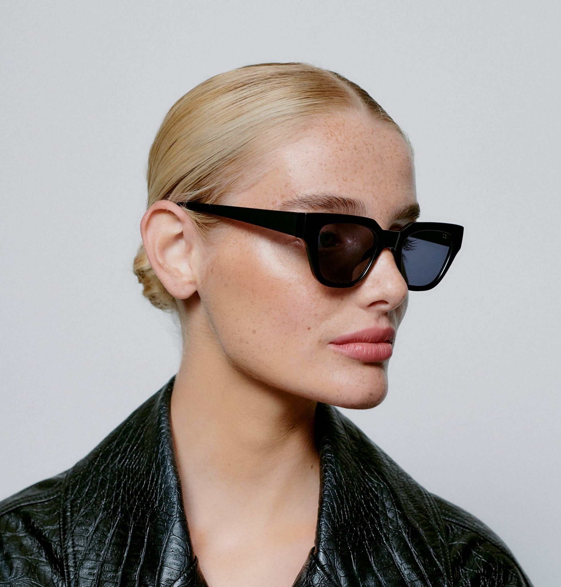 eBoutike Sunglasses KAWS - Black