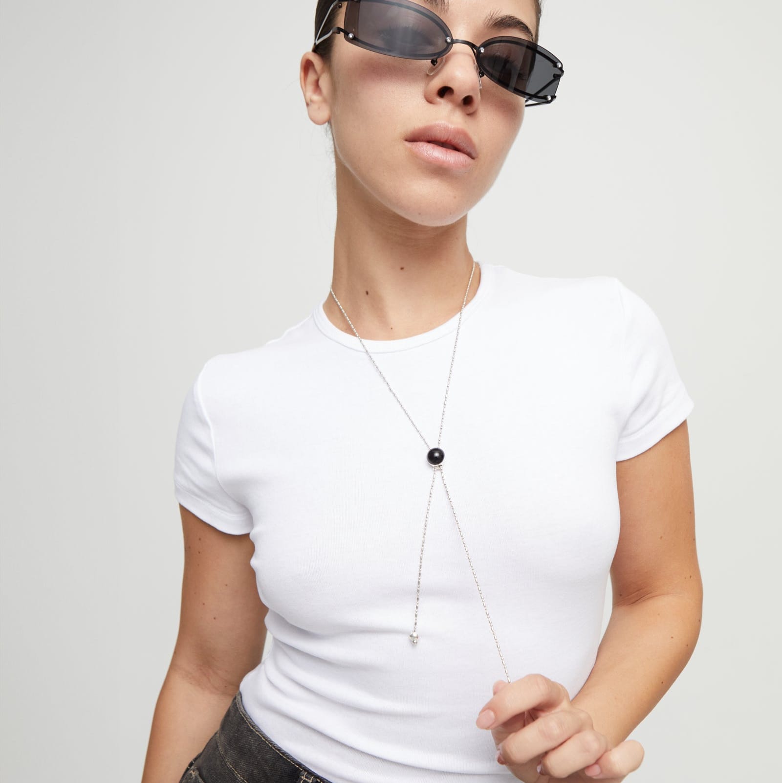 UNOde50 Necklace Long sterling silver-plated pendant and central black murano glass