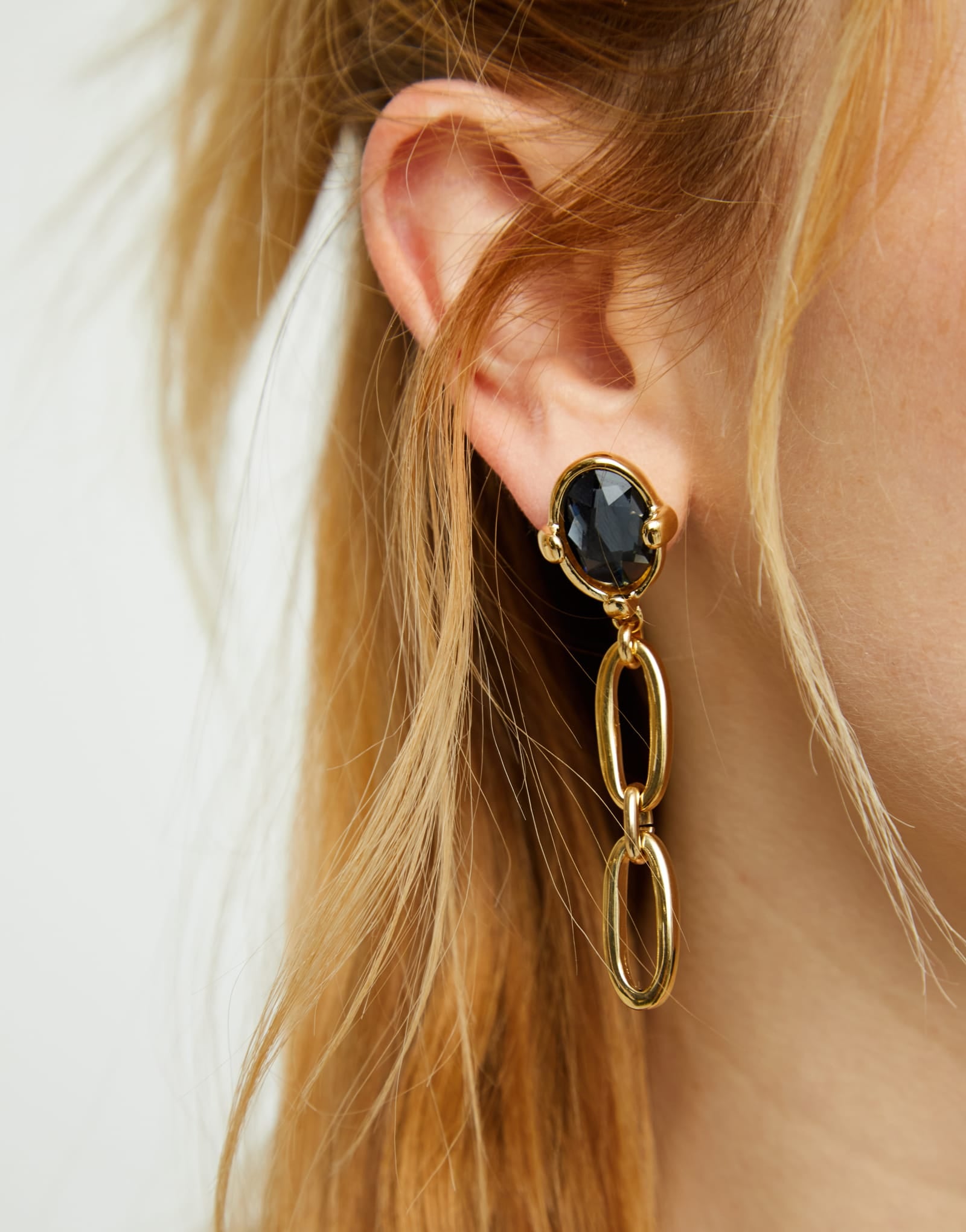 UNOde50 Earring Drop earrings with faceted black crystal and links