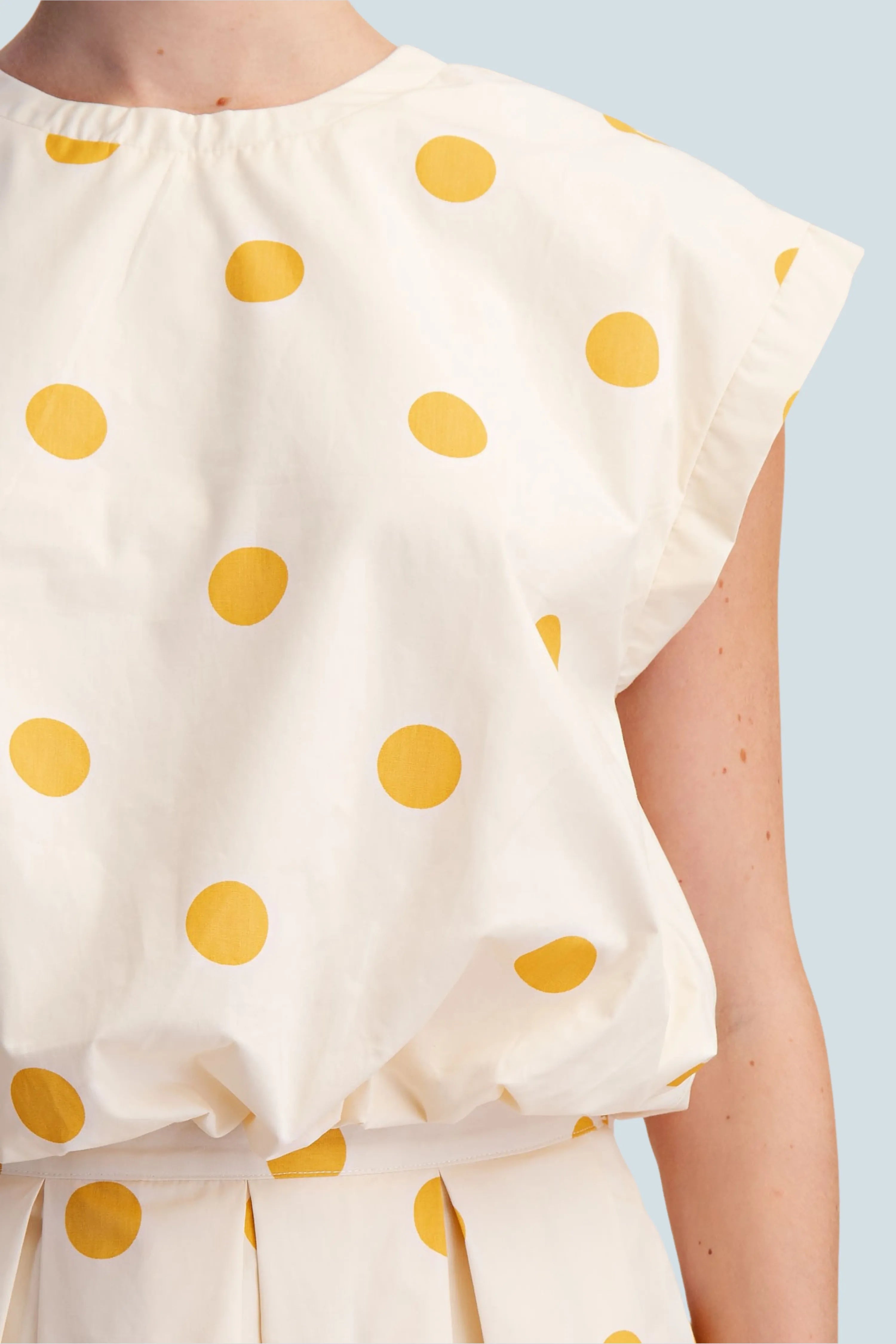 eBoutike Top Round Neck Band Bubble Crop Top
